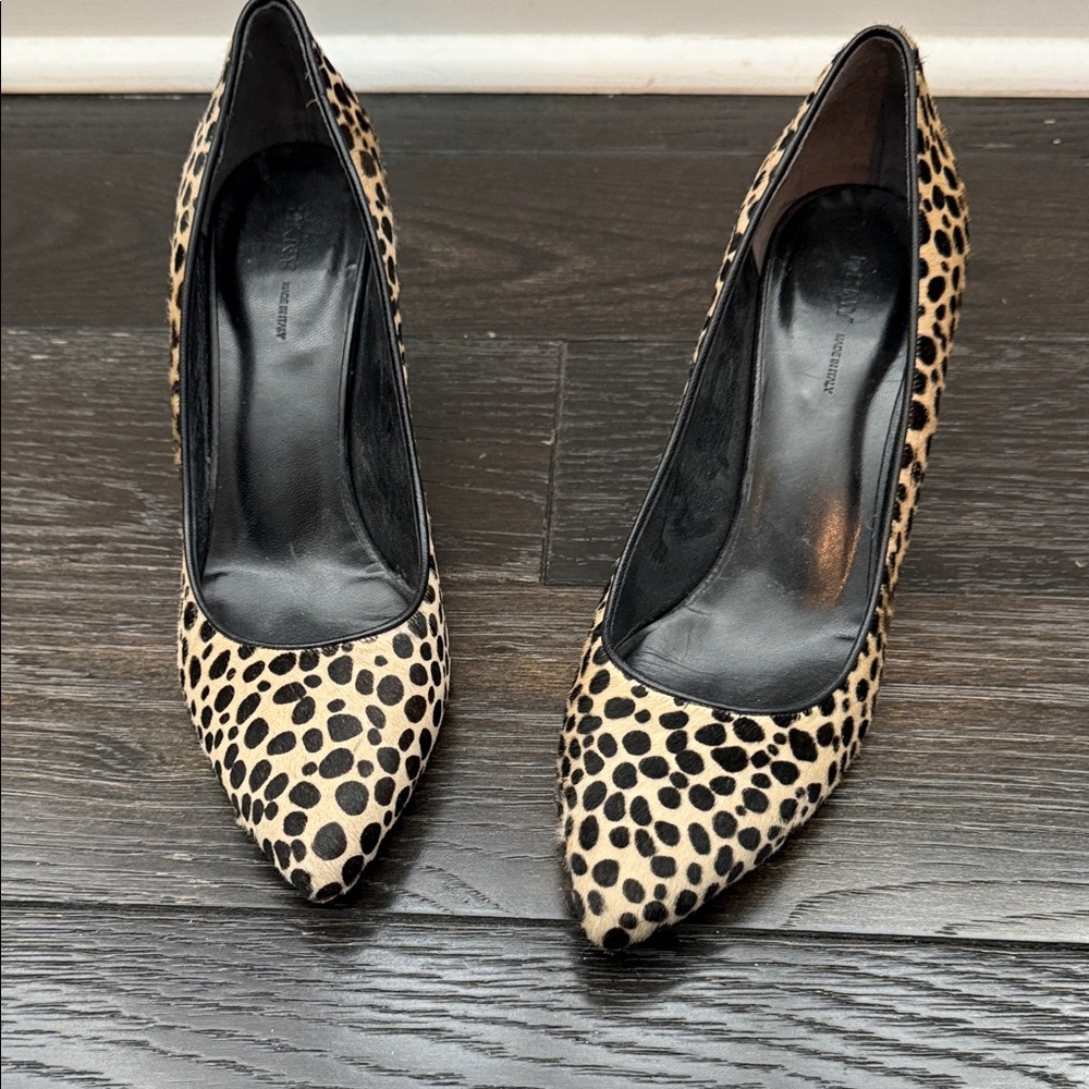 DKNY pumps 8.5
